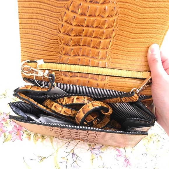 Vegan Leather Croc Purse Cross Body NWT